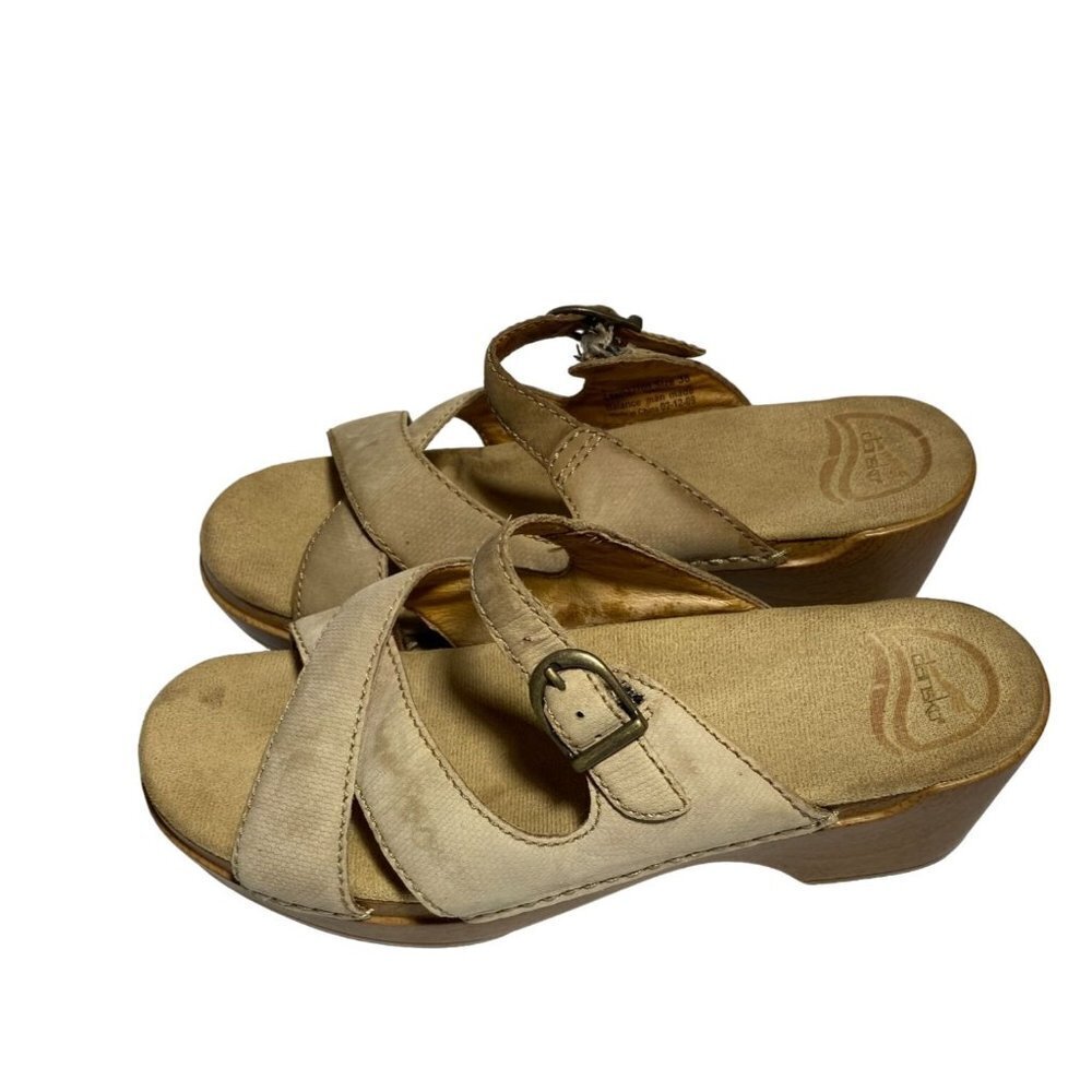 Dansko Cream Leather Comfort Sandal 7.5